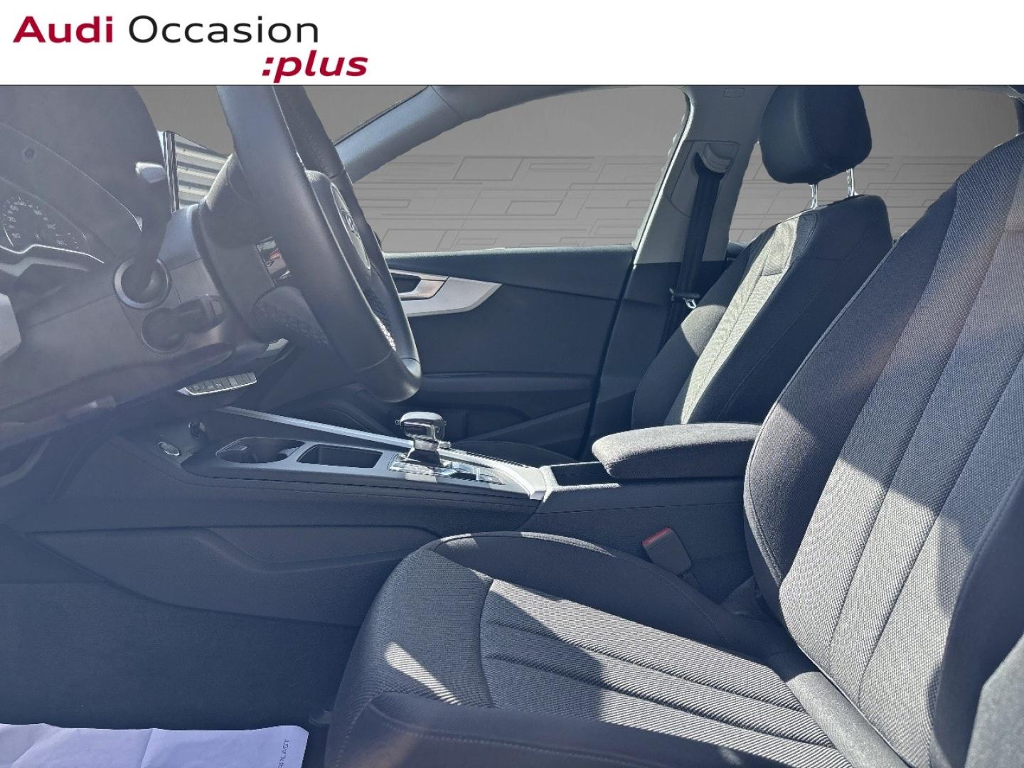 Voitures occasions Audi A4 Avant Business line Saint-Thibault-des-Vignes