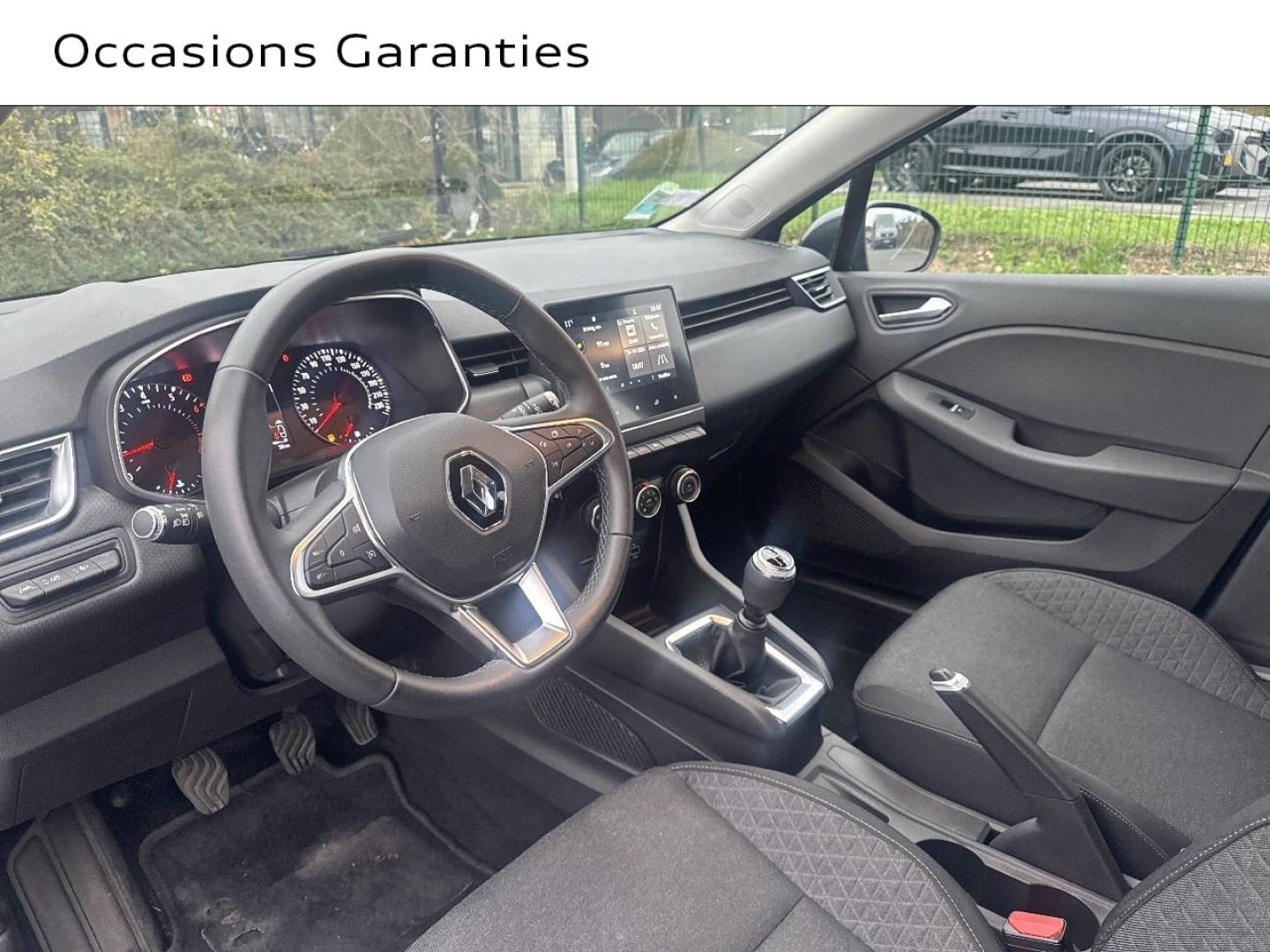 Voitures occasions RENAULT CLIO Zen Saint-Thibault-des-Vignes