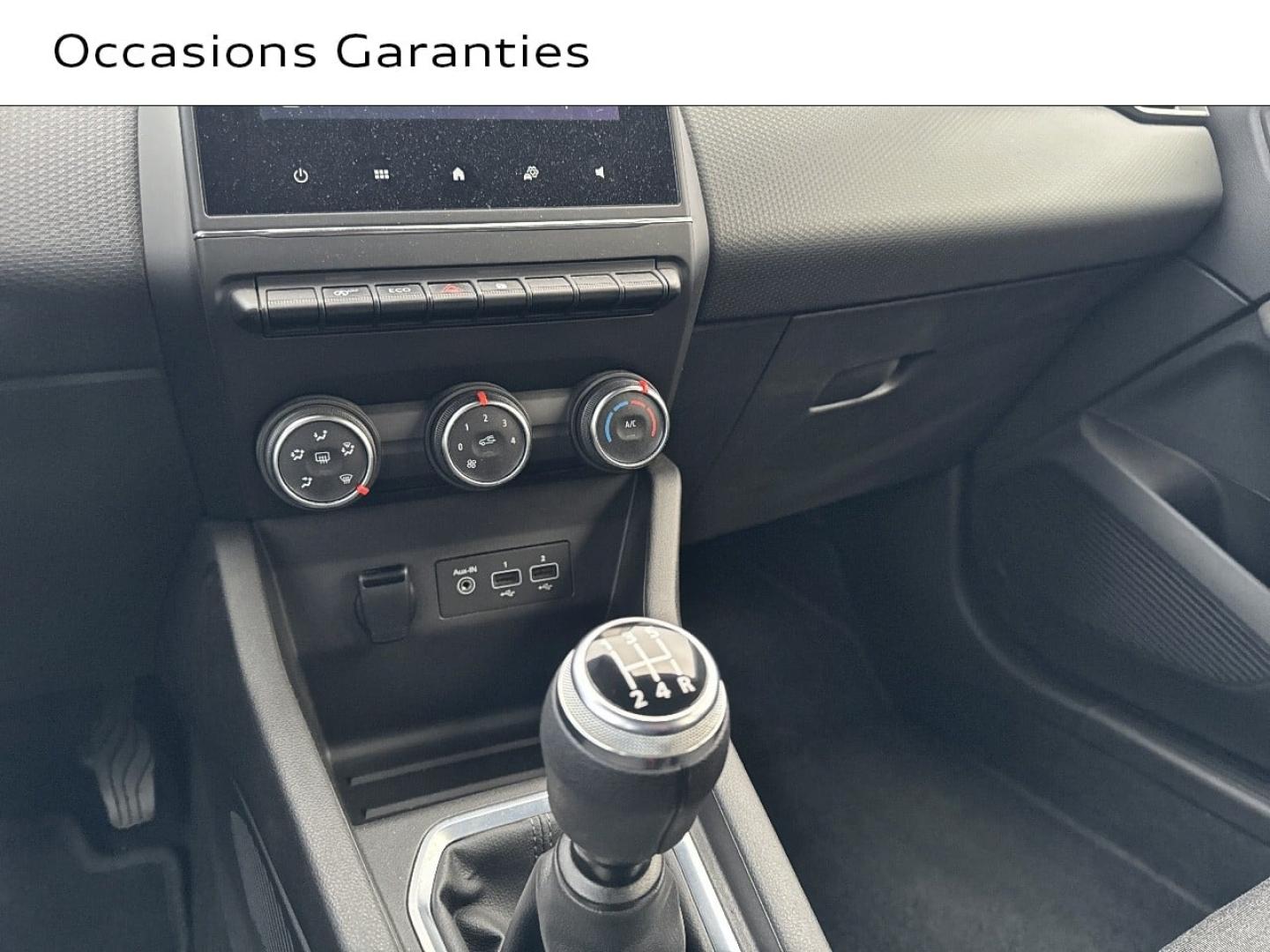 Voitures occasions RENAULT CLIO Zen Saint-Thibault-des-Vignes