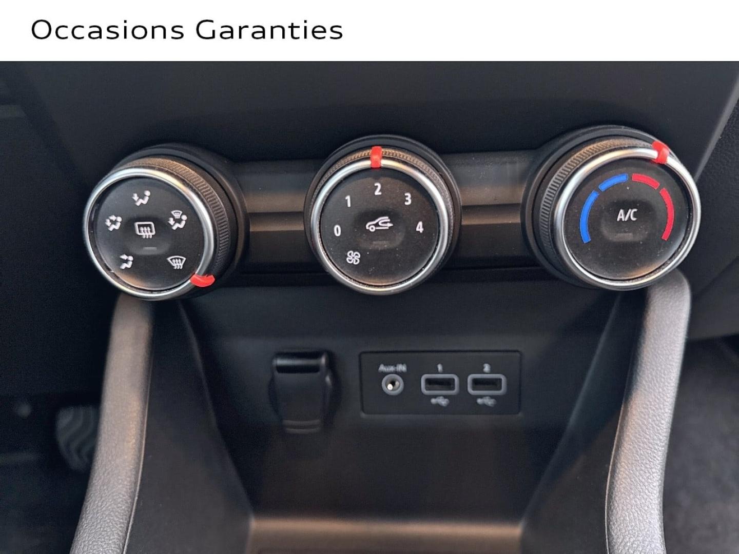Voitures occasions RENAULT CLIO Zen Saint-Thibault-des-Vignes