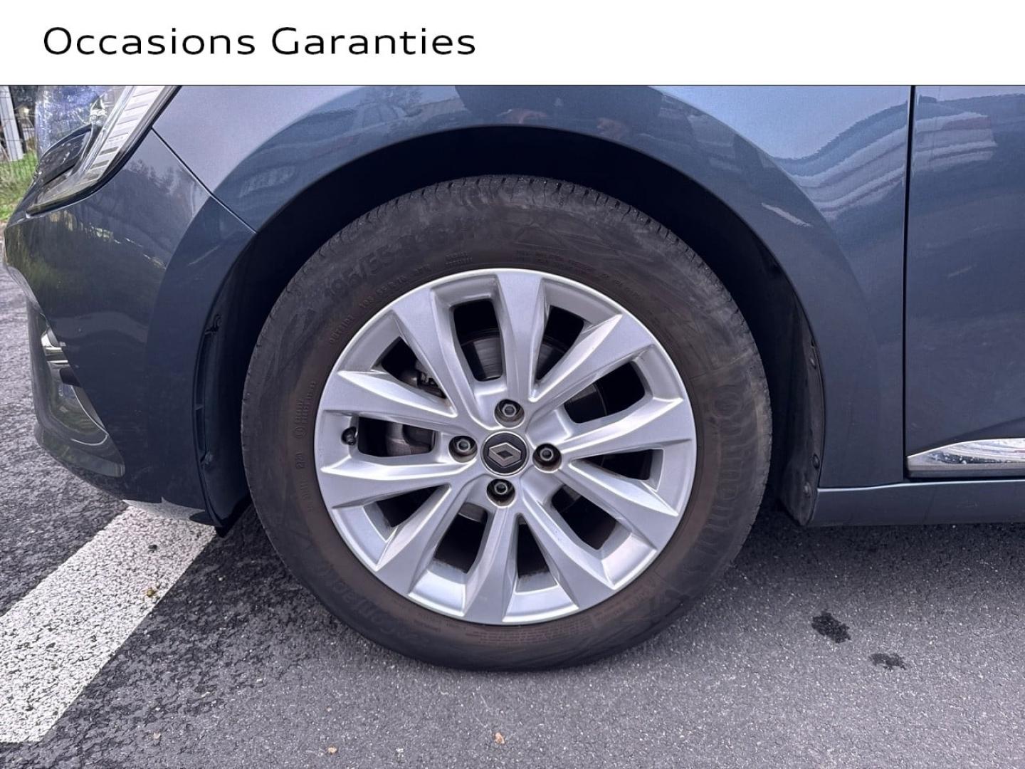 Voitures occasions RENAULT CLIO Zen Saint-Thibault-des-Vignes