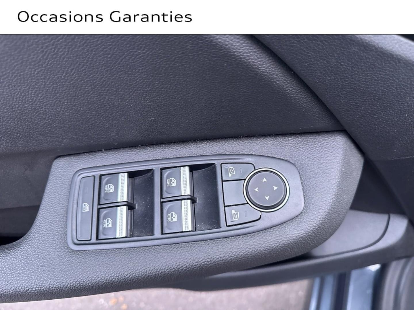 Voitures occasions RENAULT CLIO Zen Saint-Thibault-des-Vignes