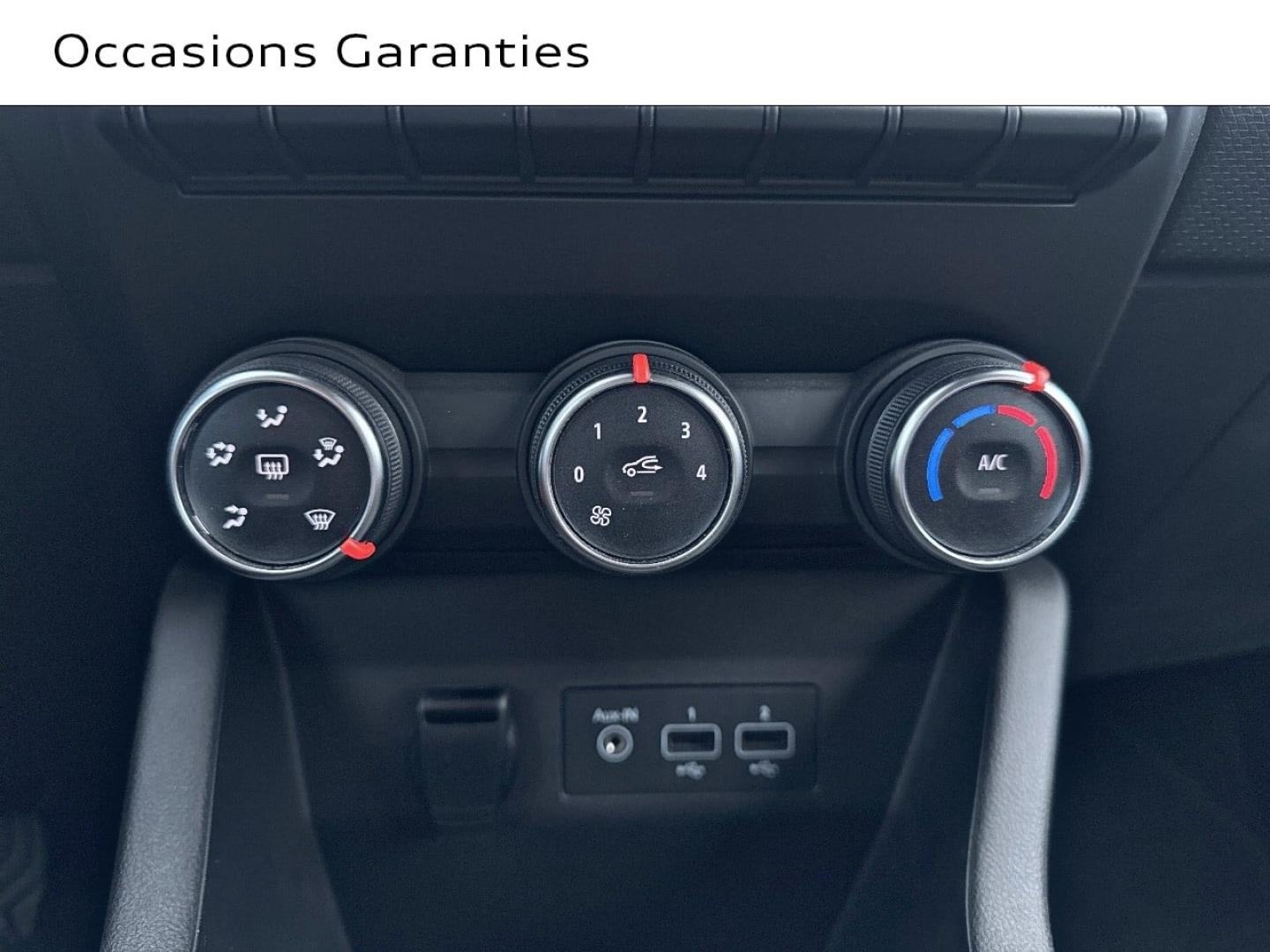 Voitures occasions RENAULT CLIO Zen Saint-Thibault-des-Vignes