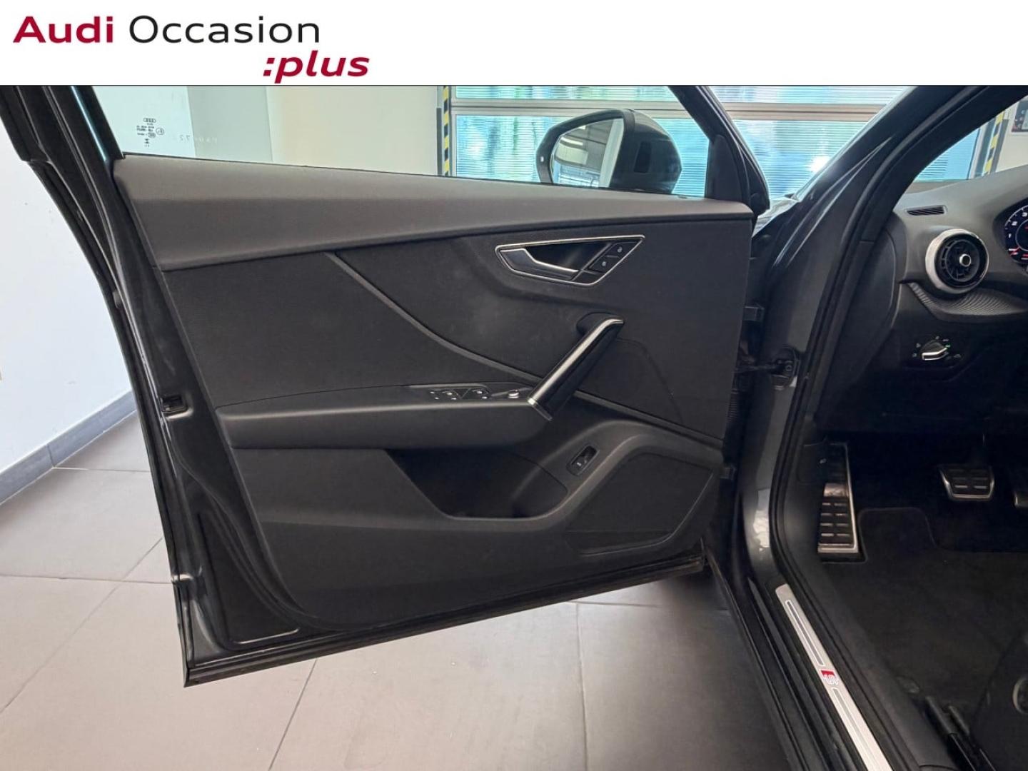 Voitures occasions Audi Q2 S line Montigny-le-Bretonneux