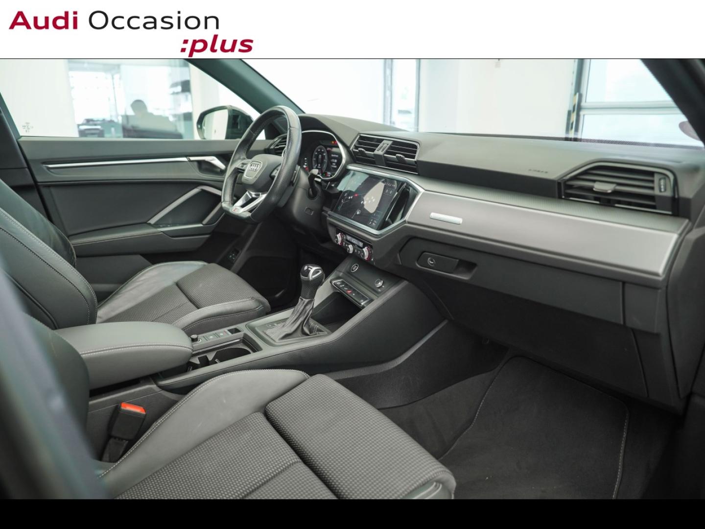 Voitures occasions Audi Q3 S line Montigny-le-Bretonneux