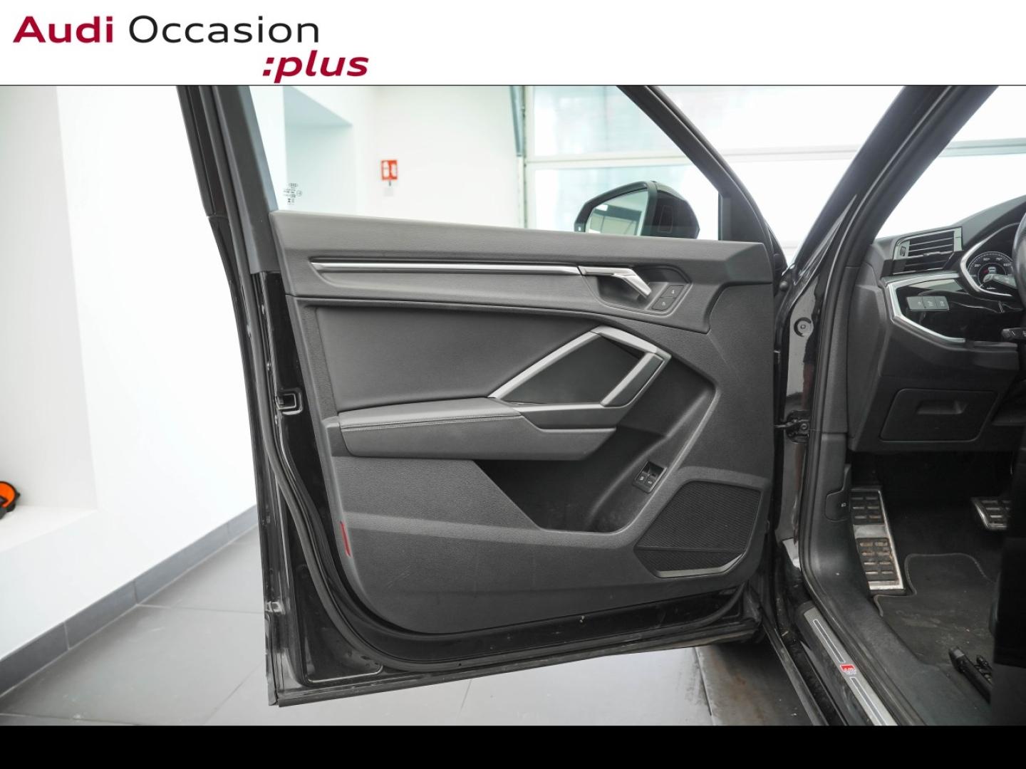 Voitures occasions Audi Q3 S line Montigny-le-Bretonneux