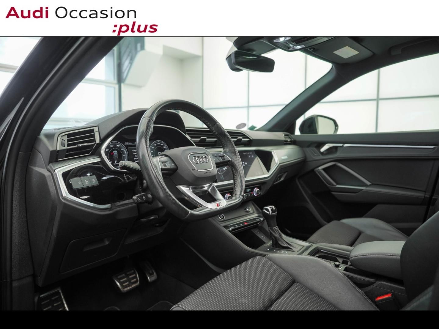 Voitures occasions Audi Q3 S line Montigny-le-Bretonneux