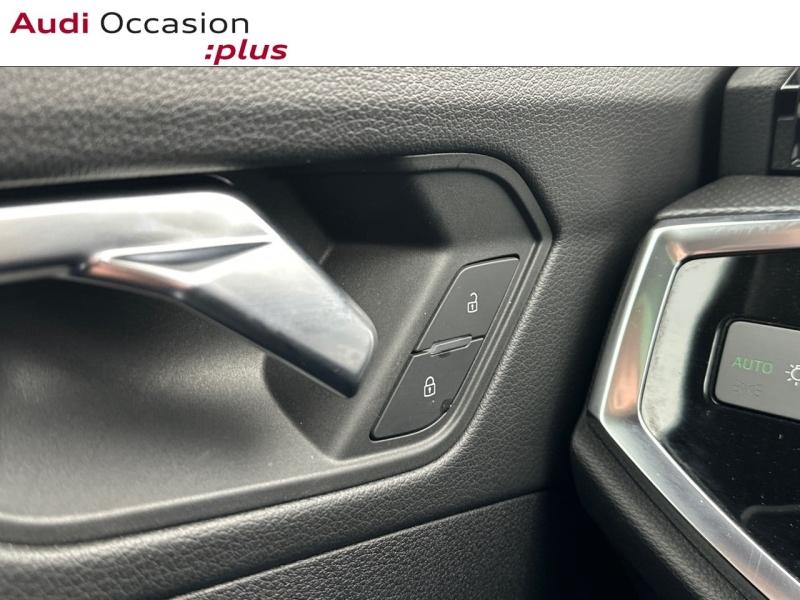 Voitures occasions Audi Q3 S line Montigny-le-Bretonneux