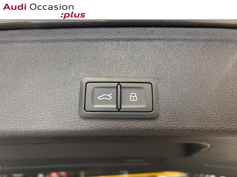 Voitures occasions Audi A4 Avant S Edition Montigny-le-Bretonneux