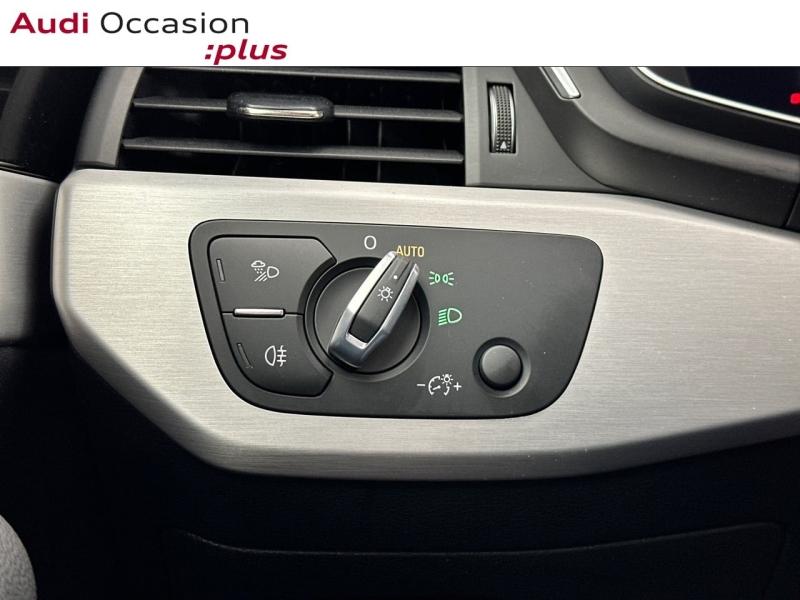 Voitures occasions Audi A4 Avant S line Montigny-le-Bretonneux