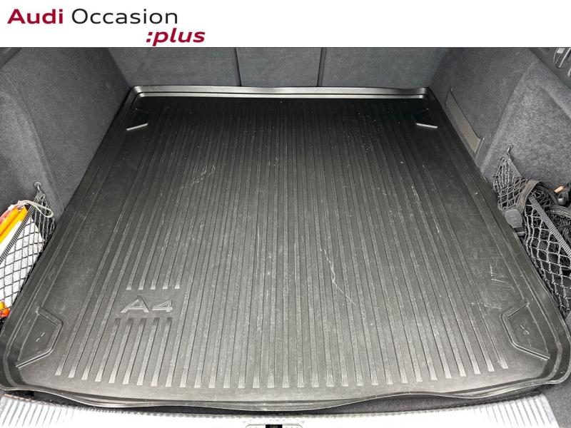 Voitures occasions Audi A4 Avant S line Montigny-le-Bretonneux