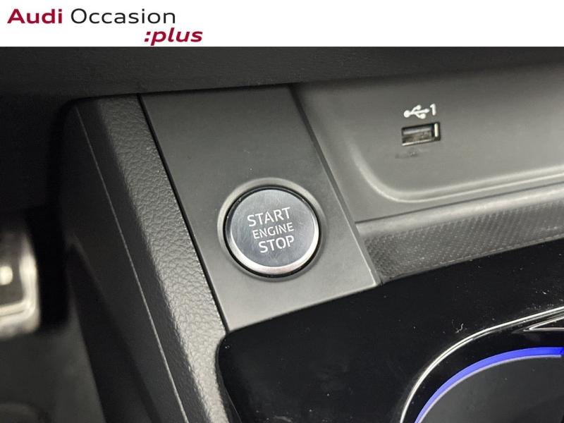 Voitures occasions Audi A4 Avant S line Montigny-le-Bretonneux