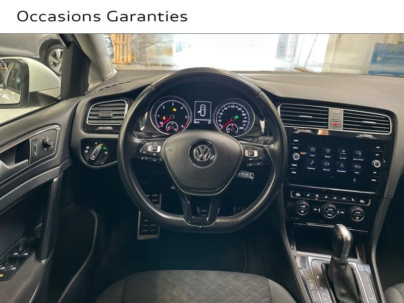 Voitures occasions VOLKSWAGEN GOLF IQ.Drive Montigny-le-Bretonneux