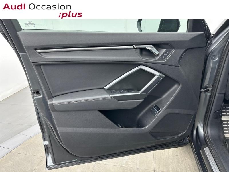 Voitures occasions Audi Q3 S line Montigny-le-Bretonneux