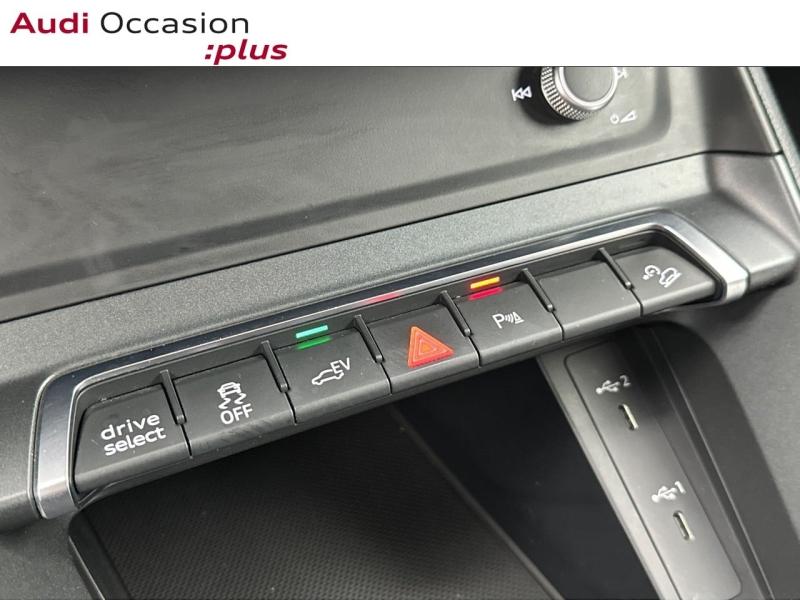 Voitures occasions Audi Q3 S line Montigny-le-Bretonneux