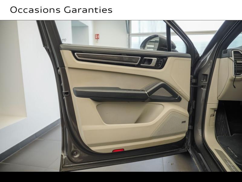 Voitures occasions PORSCHE Cayenne Coupe E-Hybrid Montigny-le-Bretonneux