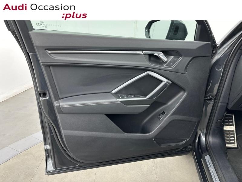 Voitures occasions Audi Q3 S line Montigny-le-Bretonneux