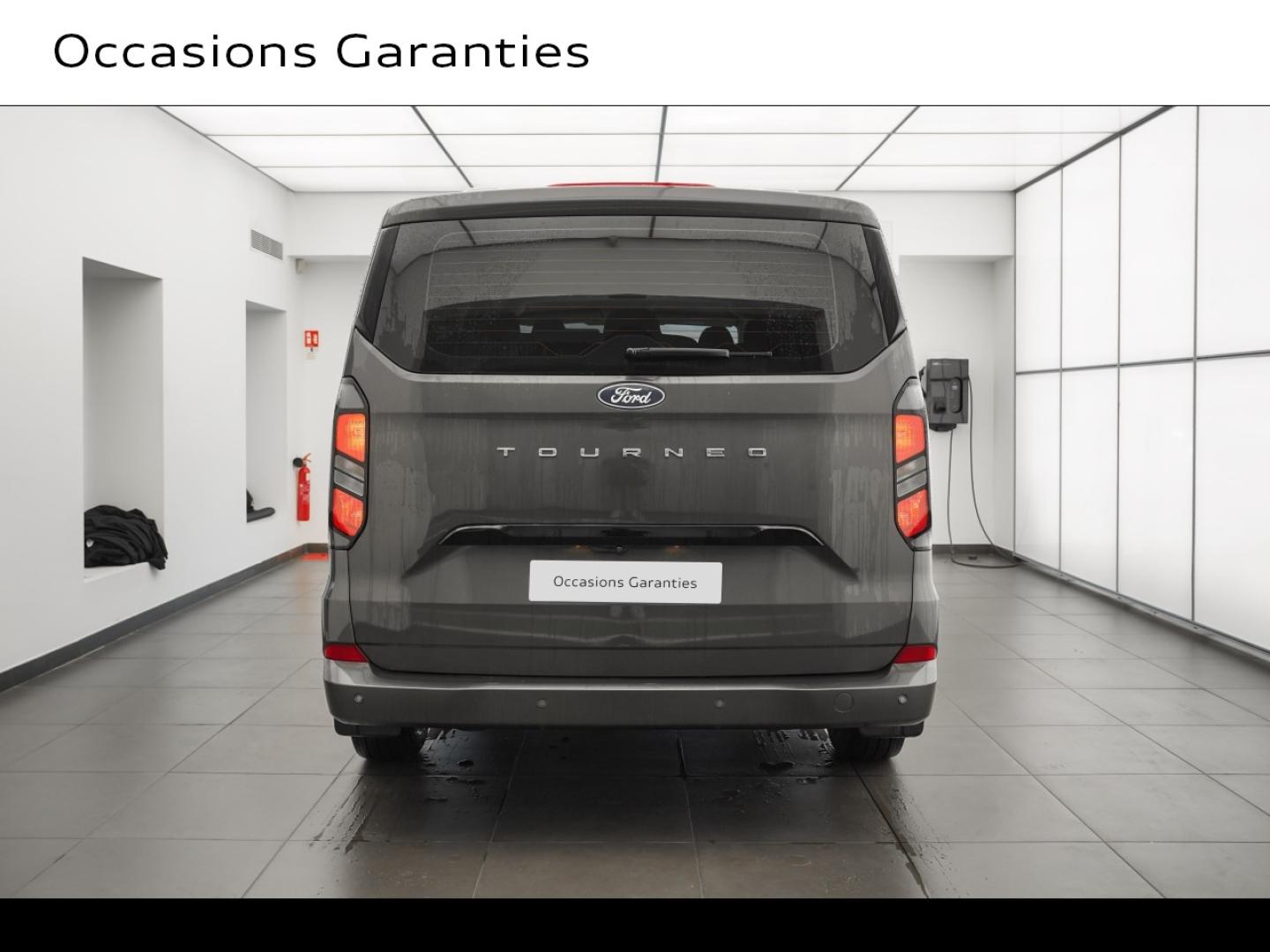 Voitures occasions FORD Tourneo Custom Titanium Montigny-le-Bretonneux