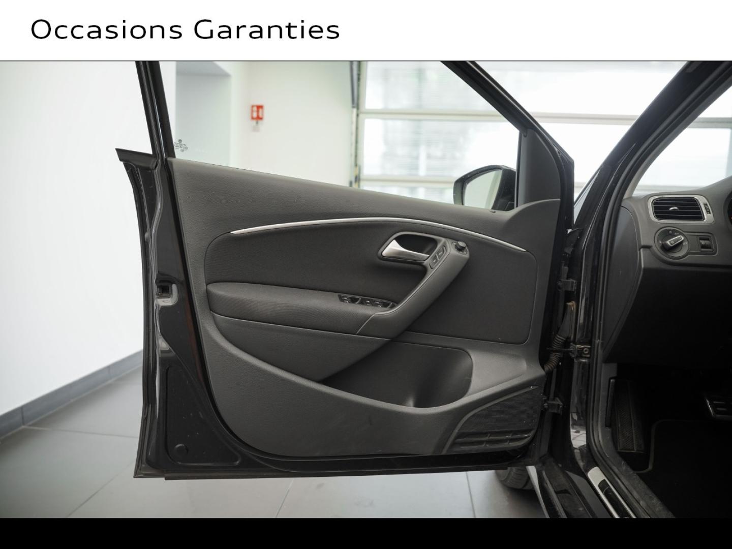 Voitures occasions VOLKSWAGEN POLO Allstar Montigny-le-Bretonneux