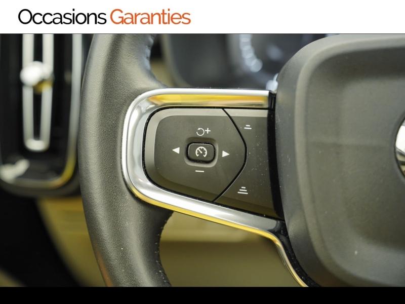 Voitures occasions VOLVO XC40 Inscription Luxe Montigny-le-Bretonneux