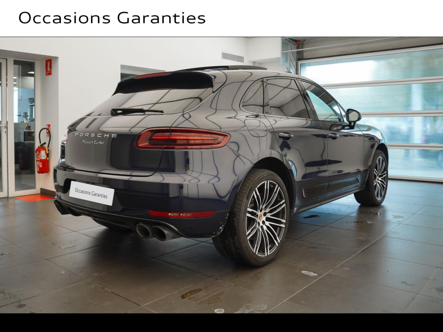 Voitures occasions PORSCHE MACAN Turbo Montigny-le-Bretonneux