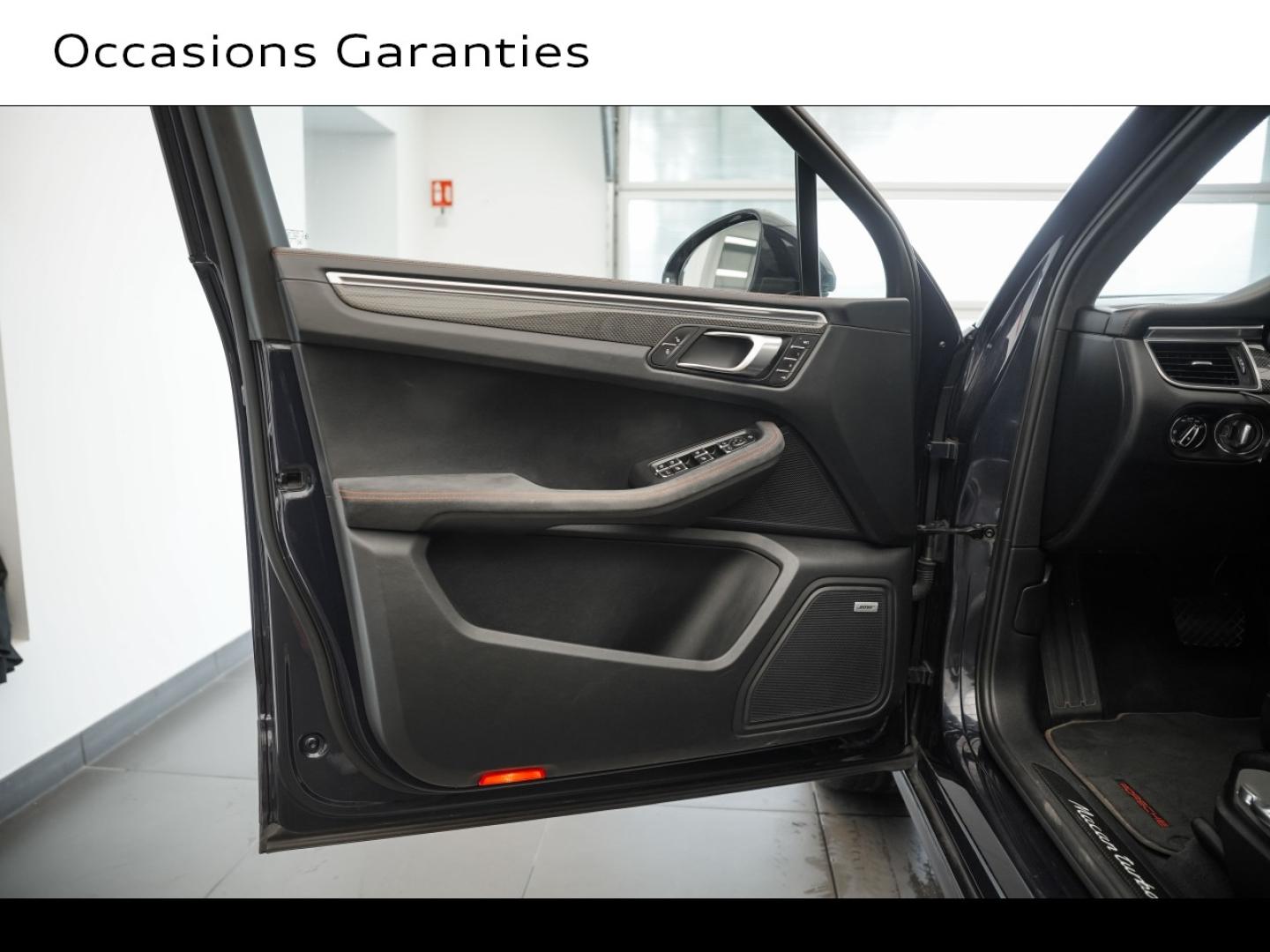 Voitures occasions PORSCHE MACAN Turbo Montigny-le-Bretonneux