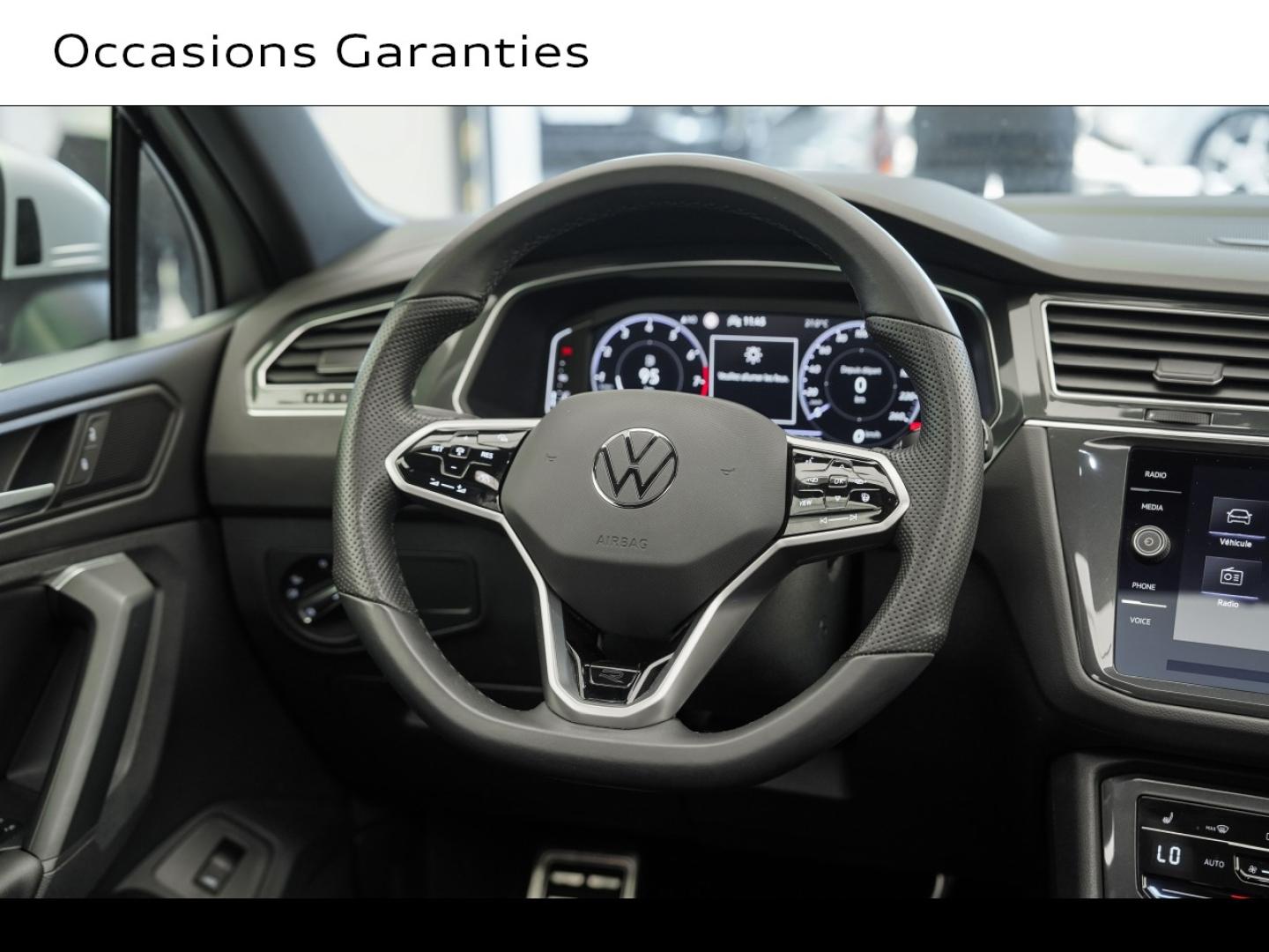 Voitures occasions VOLKSWAGEN TIGUAN R-Line Montigny-le-Bretonneux