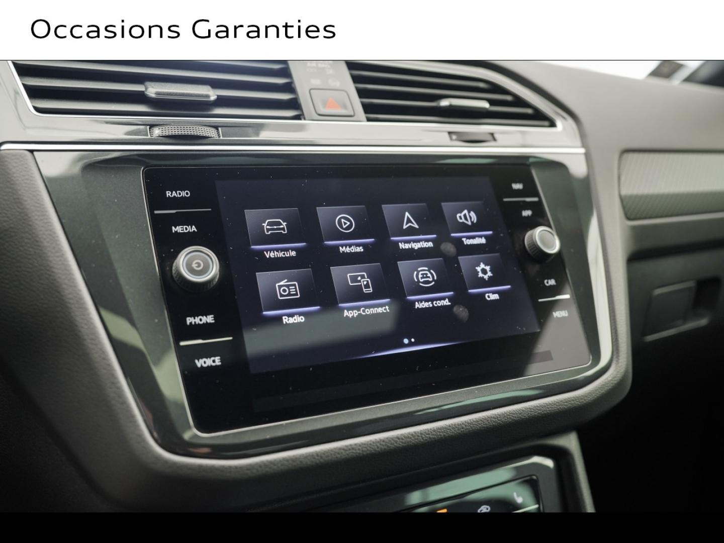 Voitures occasions VOLKSWAGEN TIGUAN R-Line Montigny-le-Bretonneux