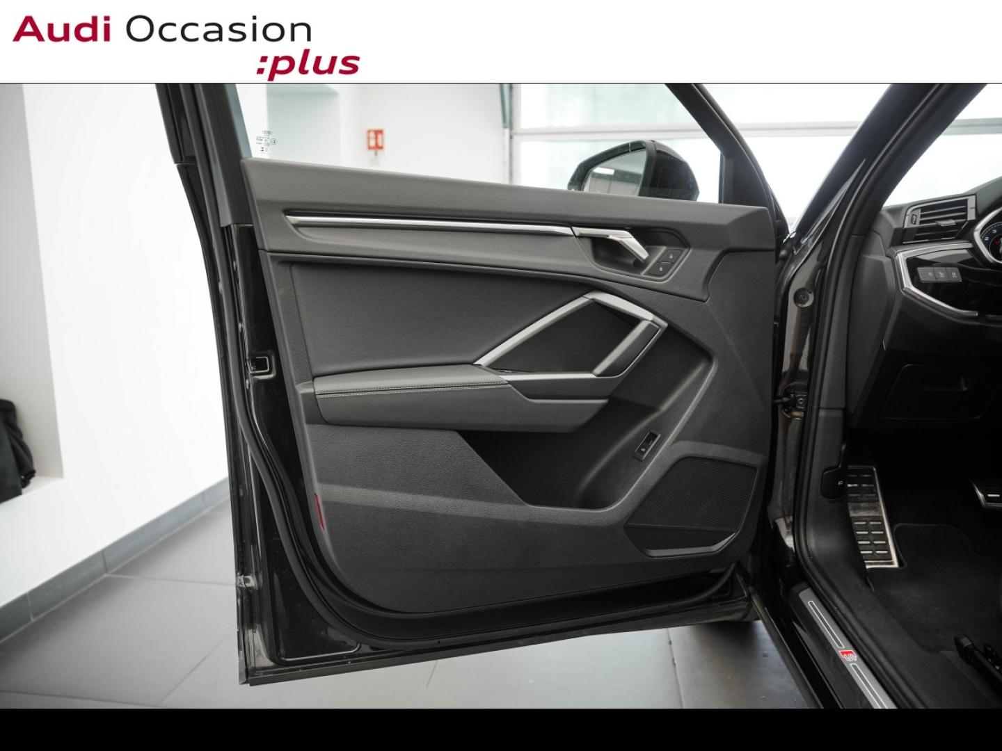 Voitures occasions Audi Q3 S line Montigny-le-Bretonneux