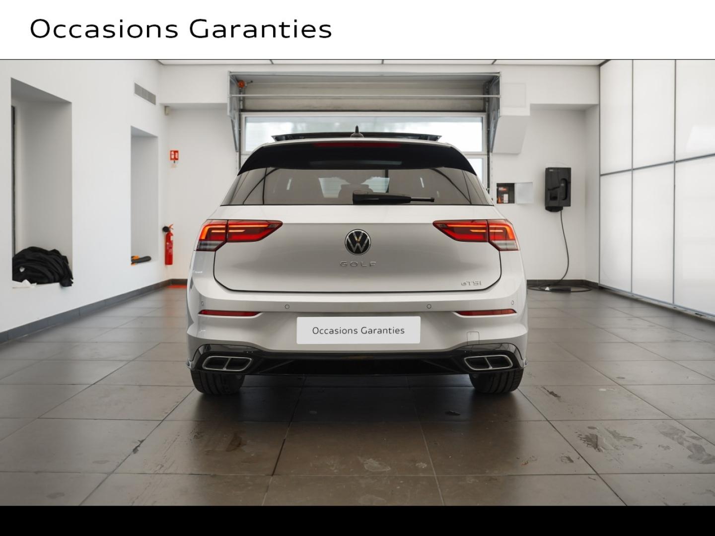 Voitures occasions VOLKSWAGEN GOLF R-Line Montigny-le-Bretonneux