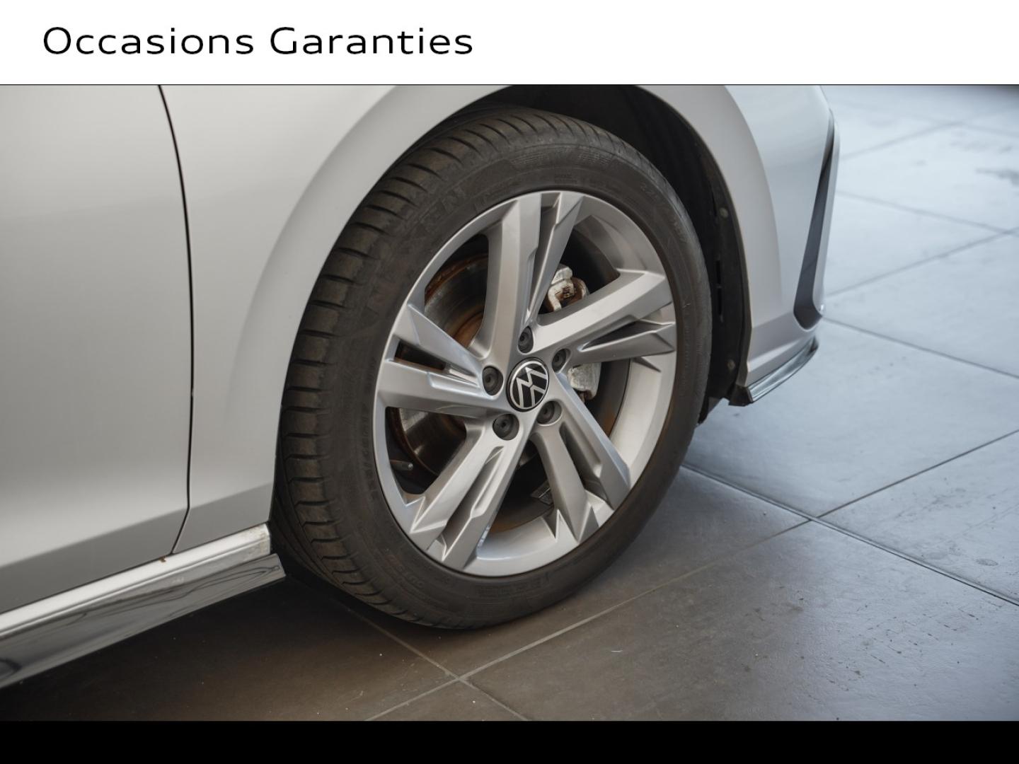 Voitures occasions VOLKSWAGEN GOLF R-Line Montigny-le-Bretonneux