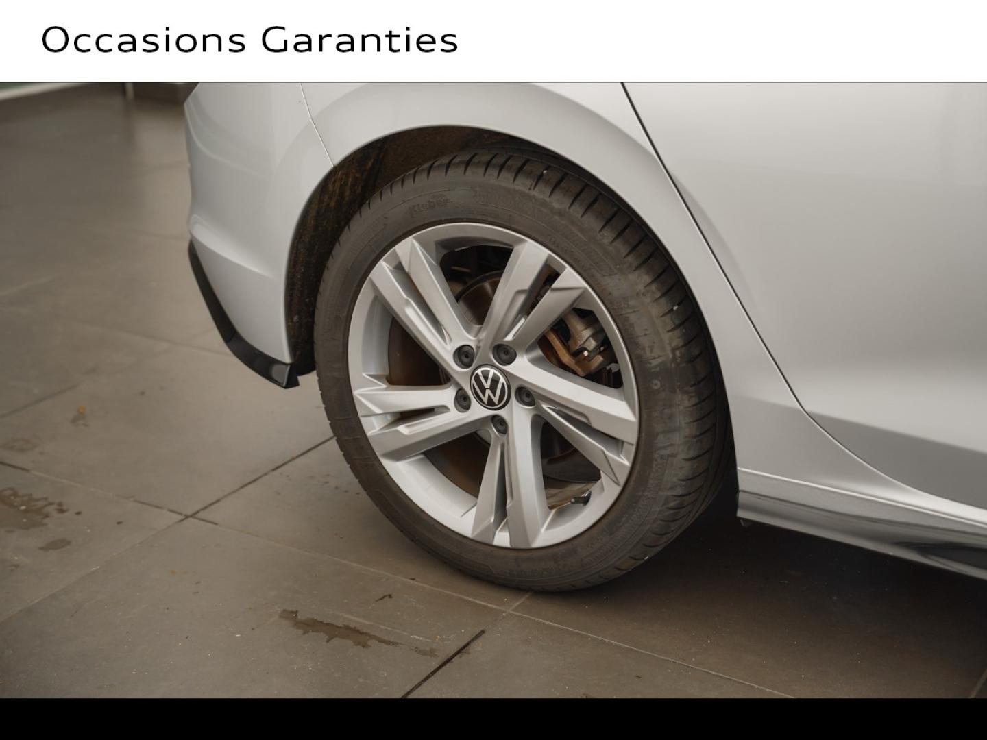 Voitures occasions VOLKSWAGEN GOLF R-Line Montigny-le-Bretonneux