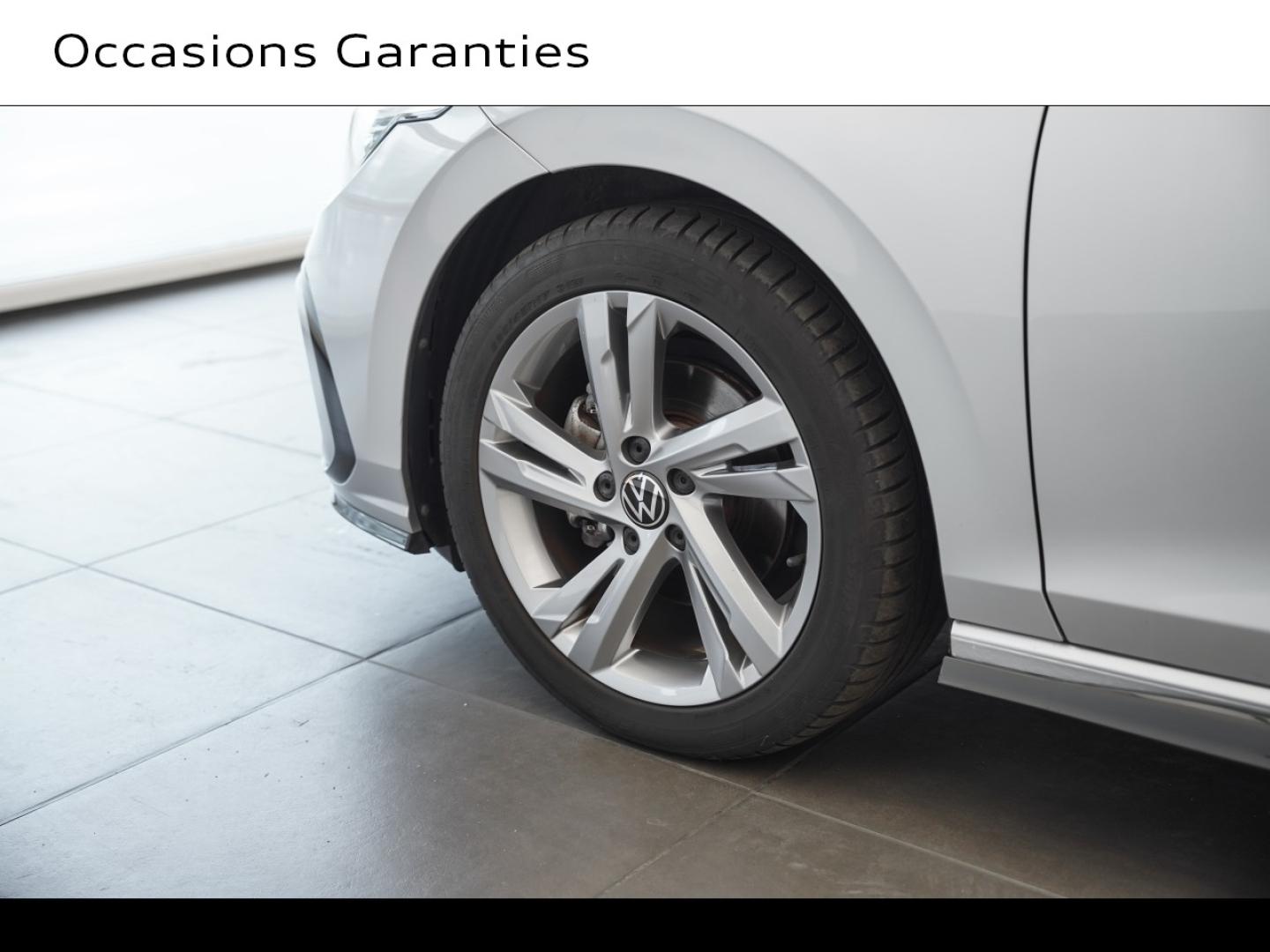Voitures occasions VOLKSWAGEN GOLF R-Line Montigny-le-Bretonneux