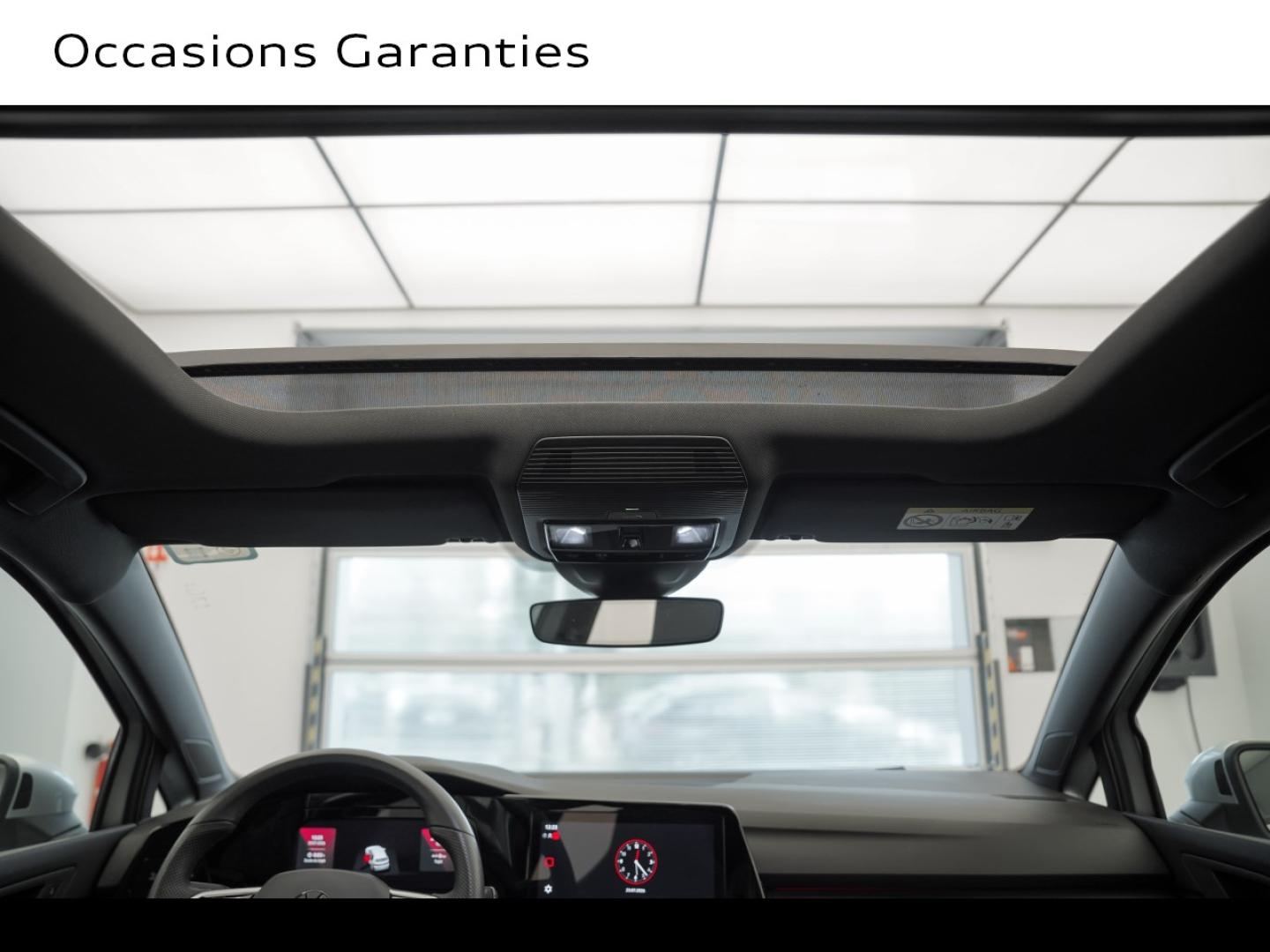 Voitures occasions VOLKSWAGEN GOLF R-Line Montigny-le-Bretonneux