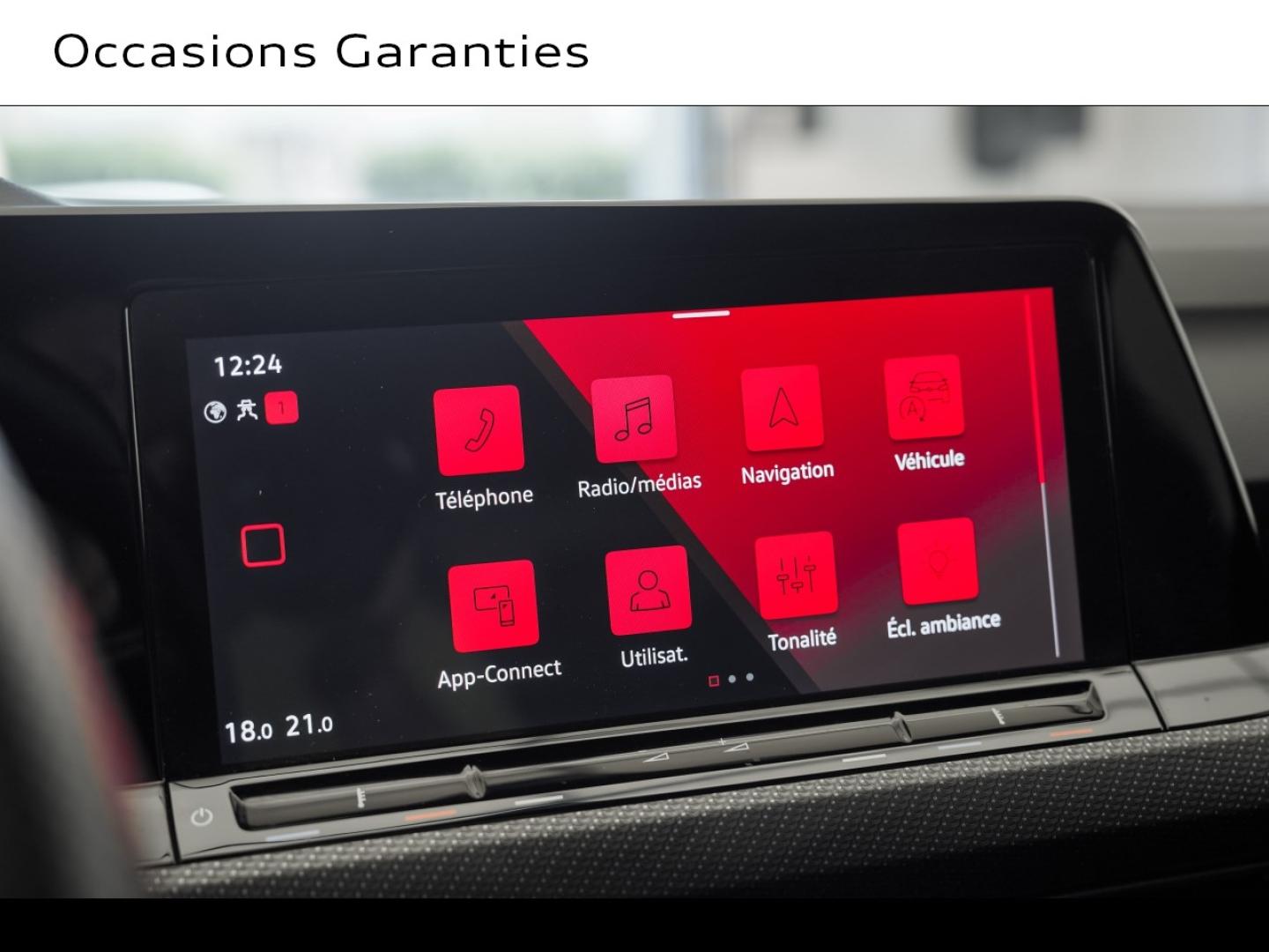 Voitures occasions VOLKSWAGEN GOLF R-Line Montigny-le-Bretonneux