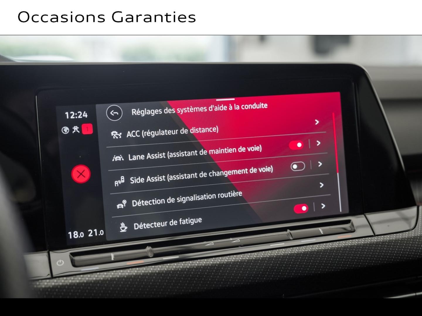 Voitures occasions VOLKSWAGEN GOLF R-Line Montigny-le-Bretonneux