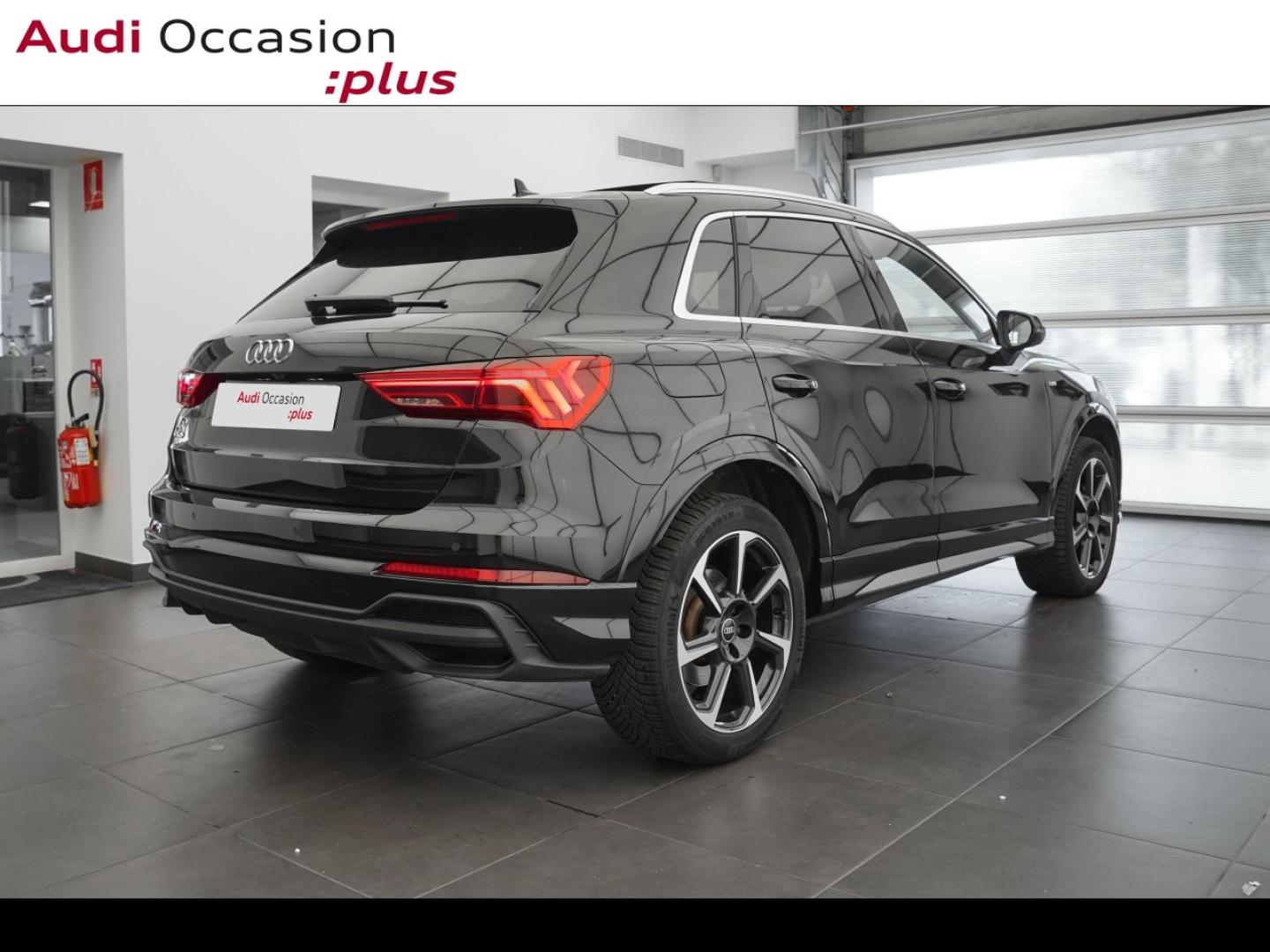 Voitures occasions Audi Q3 S line Montigny-le-Bretonneux