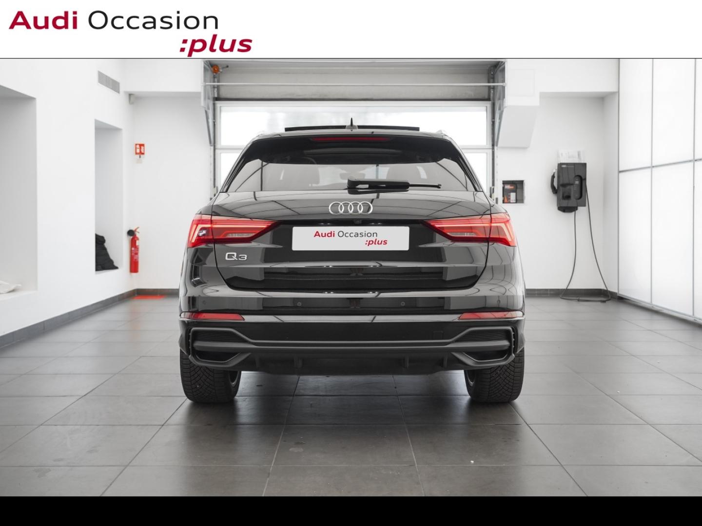 Voitures occasions Audi Q3 S line Montigny-le-Bretonneux