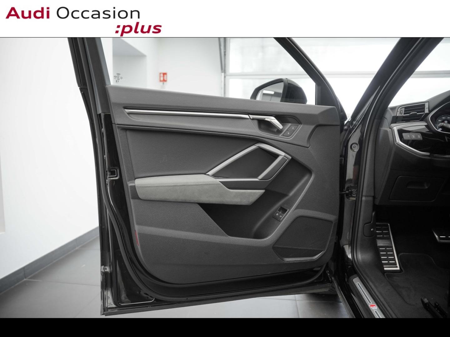 Voitures occasions Audi Q3 S line Montigny-le-Bretonneux