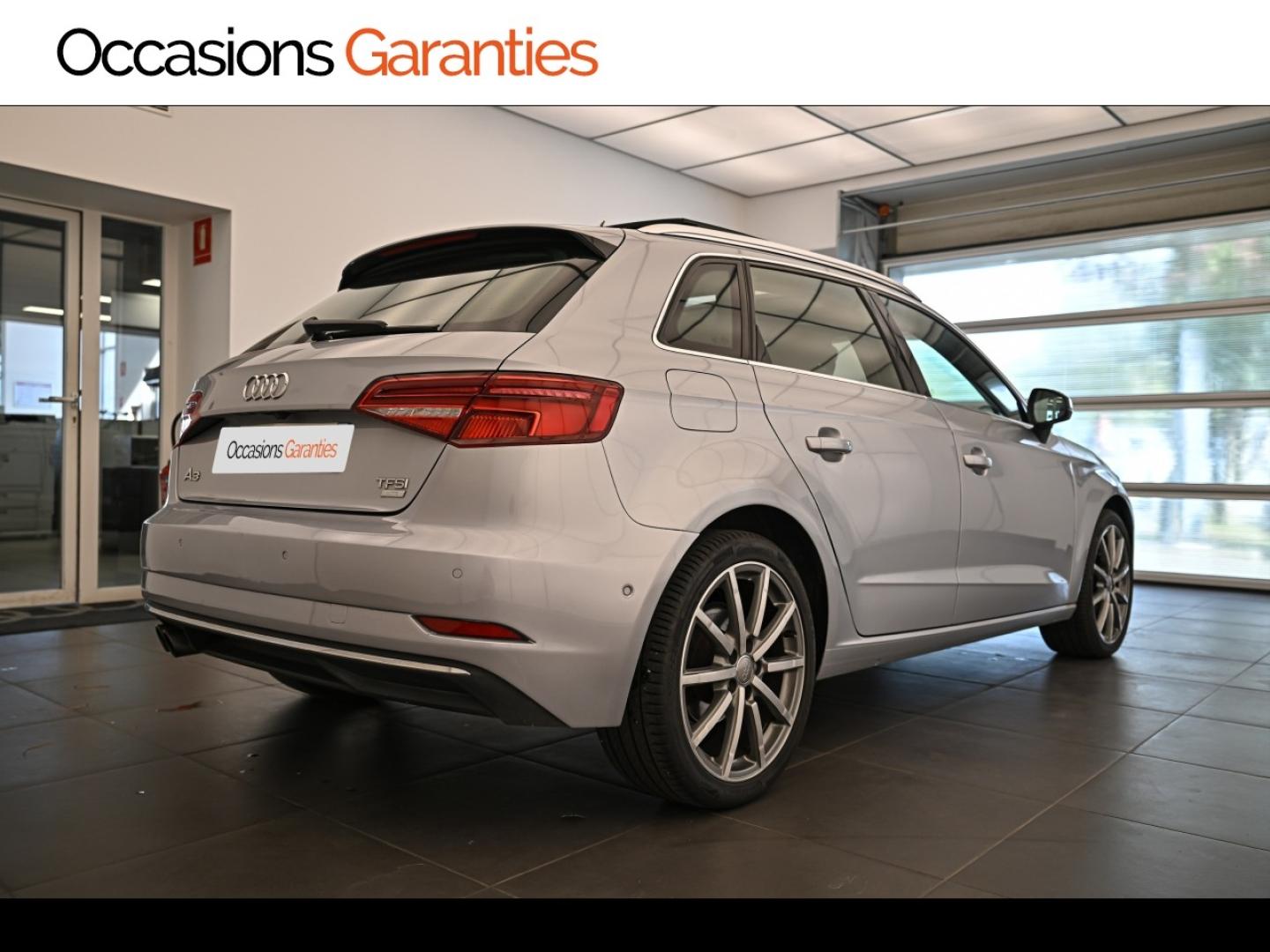 Voitures occasions Audi A3 Sportback Design luxe Montigny-le-Bretonneux