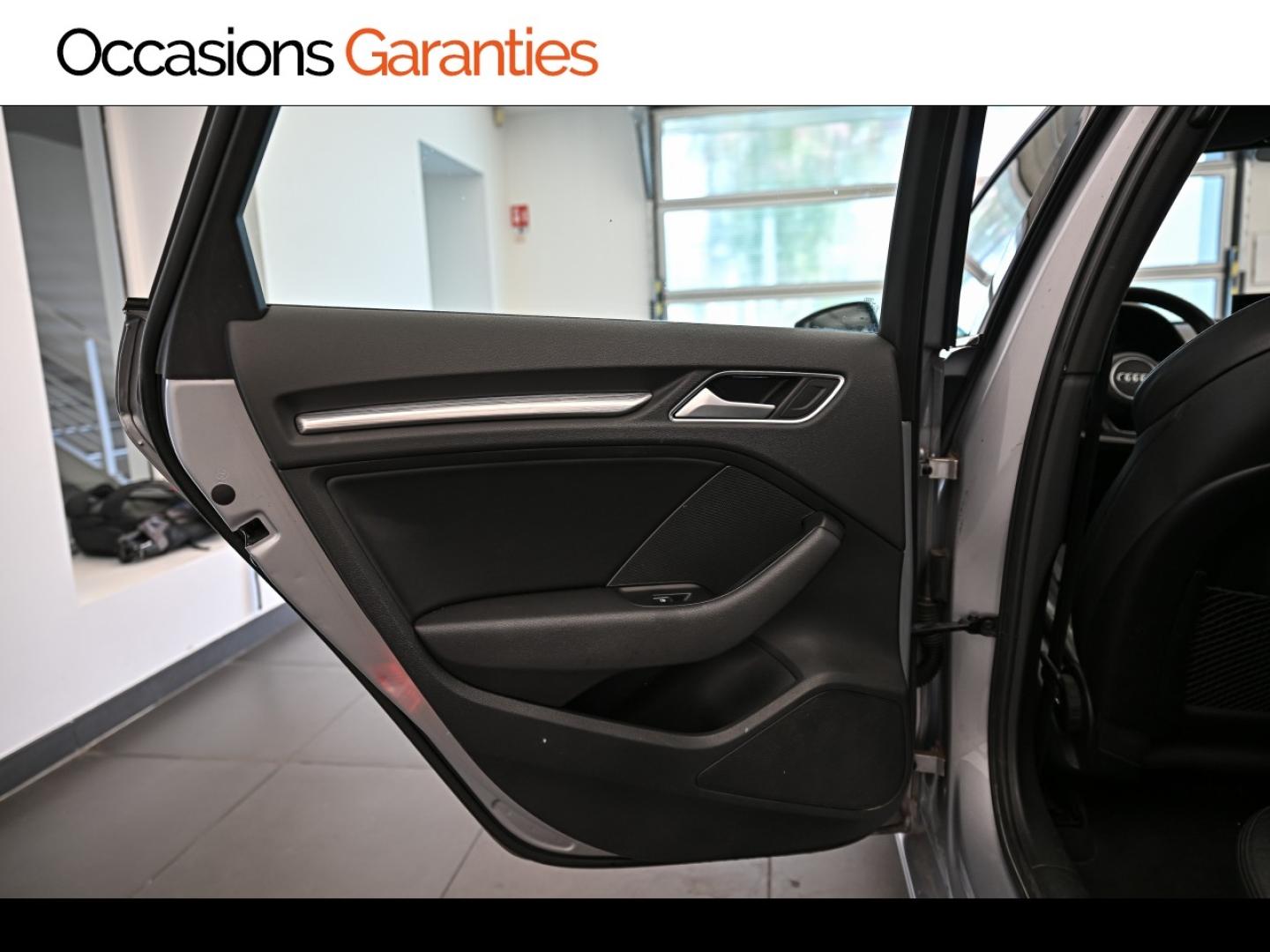 Voitures occasions Audi A3 Sportback Design luxe Montigny-le-Bretonneux