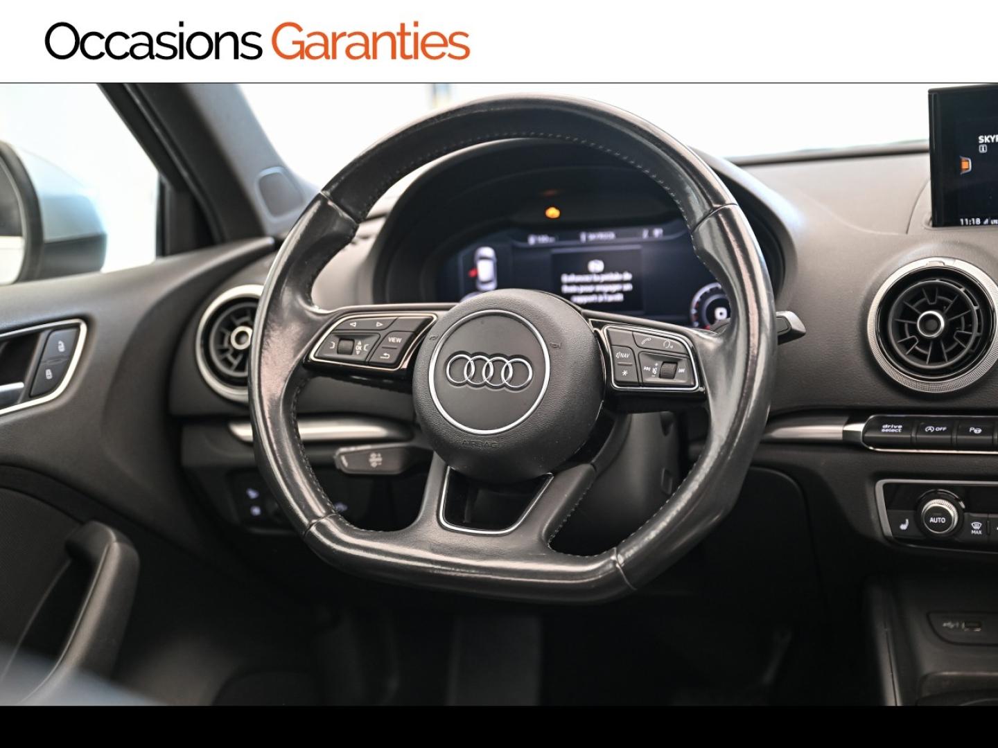 Voitures occasions Audi A3 Sportback Design luxe Montigny-le-Bretonneux