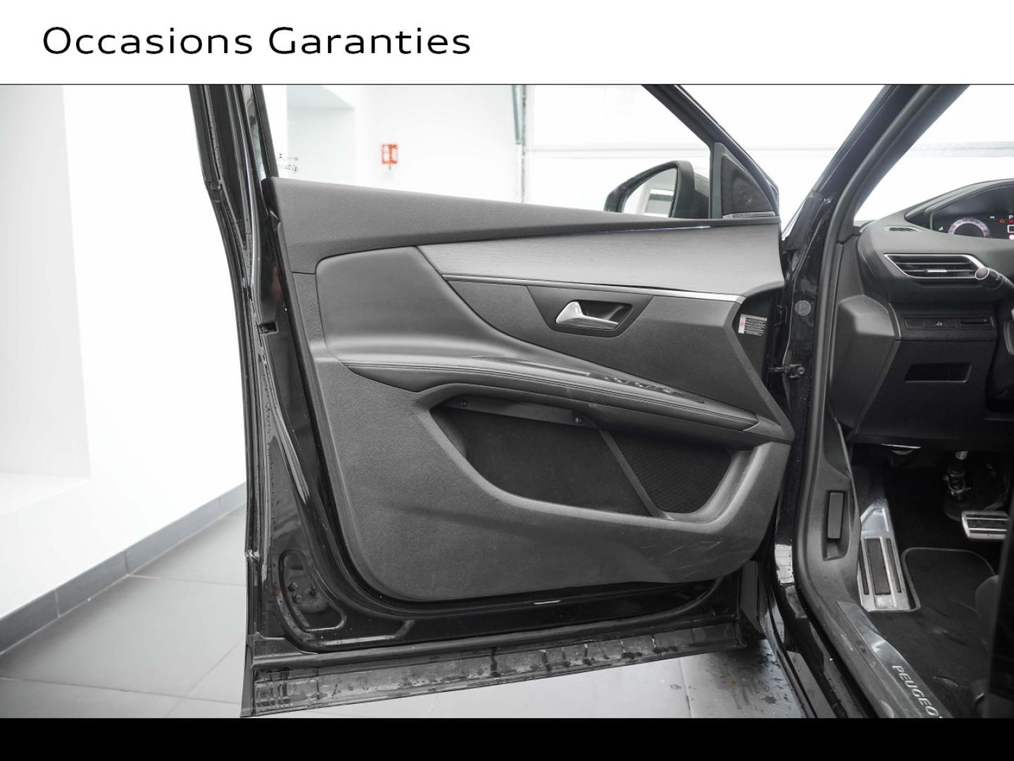 Voitures occasions PEUGEOT 3008 GT Montigny-le-Bretonneux