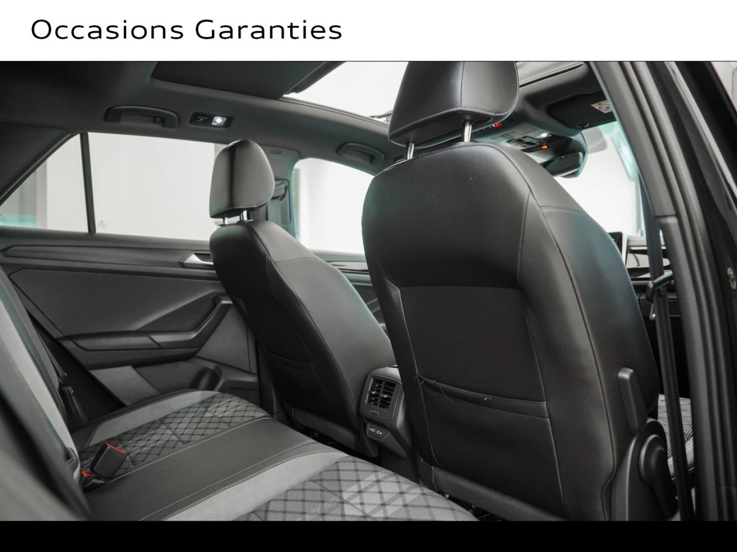 Voitures occasions VOLKSWAGEN T-ROC R-Line Montigny-le-Bretonneux
