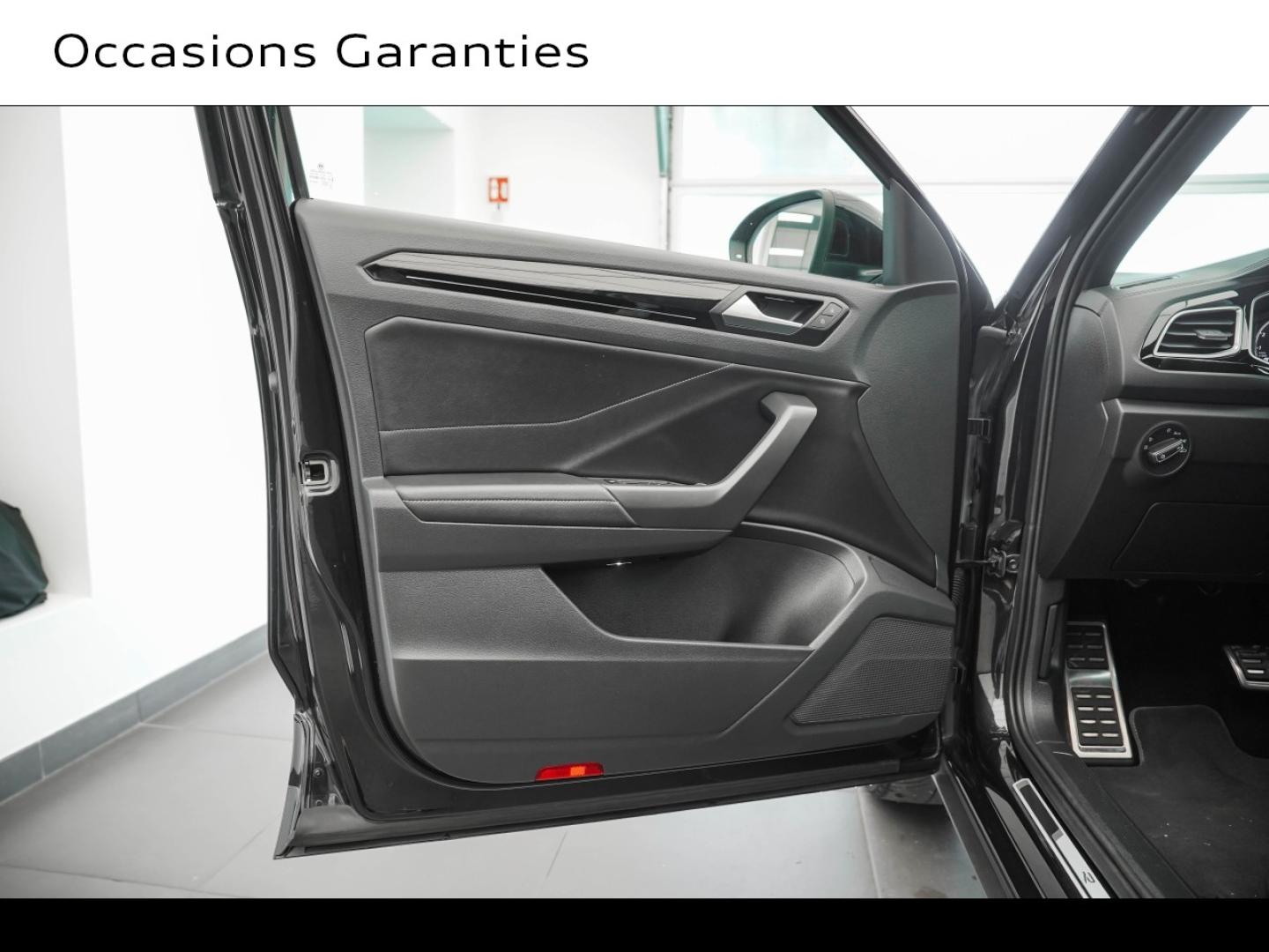Voitures occasions VOLKSWAGEN T-ROC R-Line Montigny-le-Bretonneux