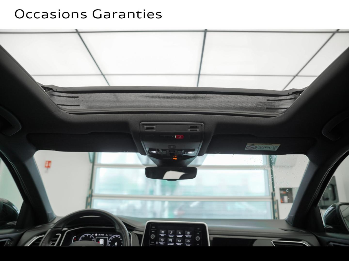 Voitures occasions VOLKSWAGEN T-ROC R-Line Montigny-le-Bretonneux