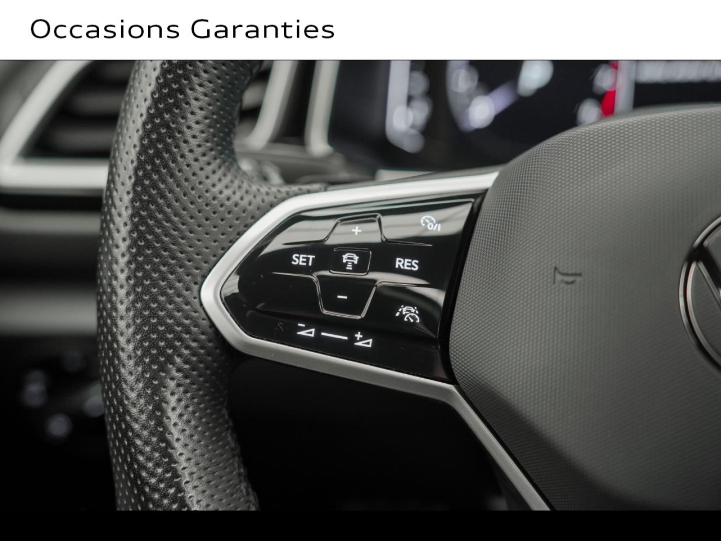 Voitures occasions VOLKSWAGEN T-ROC R-Line Montigny-le-Bretonneux
