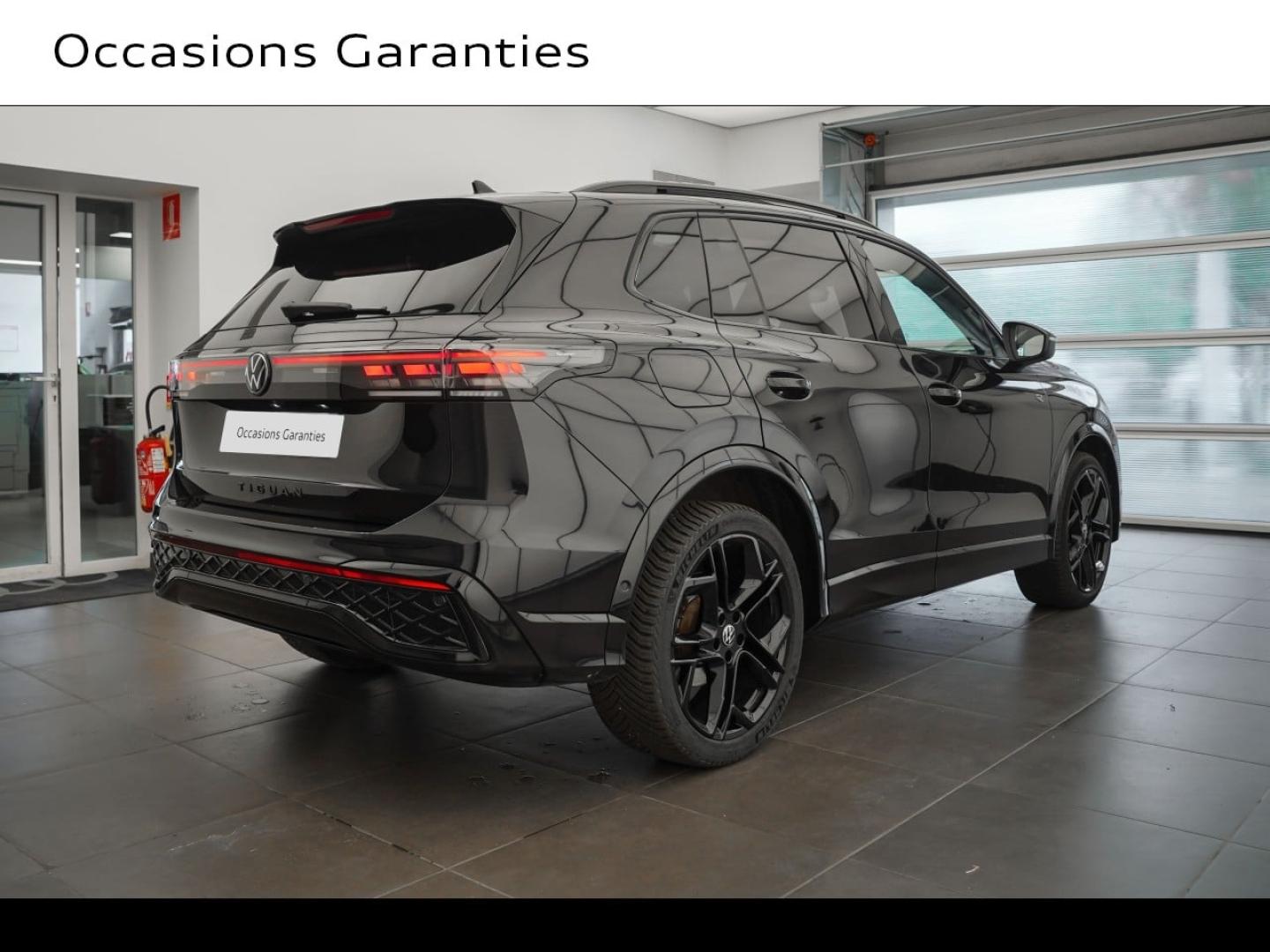 Voitures occasions VOLKSWAGEN TIGUAN R-Line Montigny-le-Bretonneux