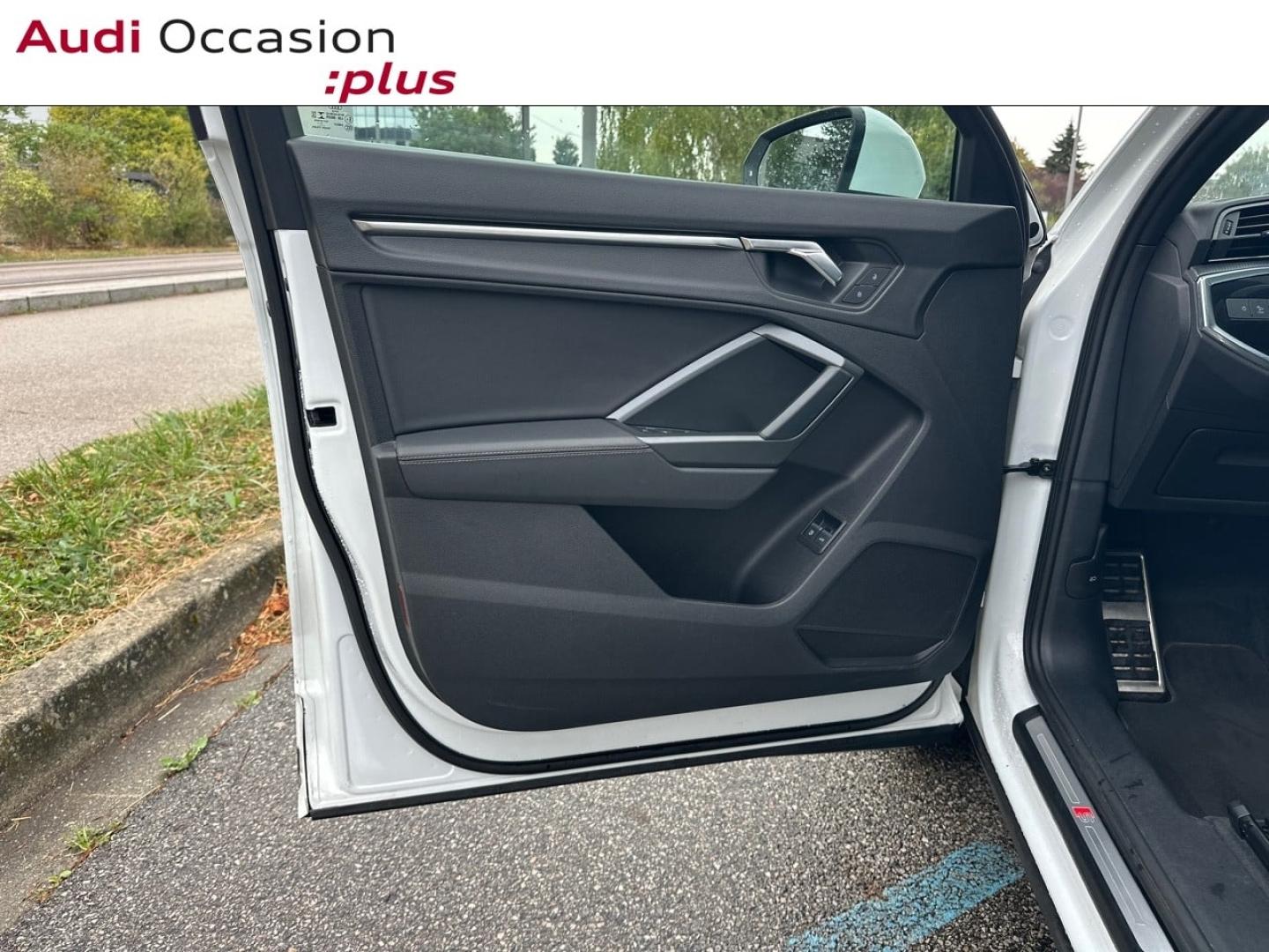 Voitures occasions Audi Q3 S line Vélizy-Villacoublay