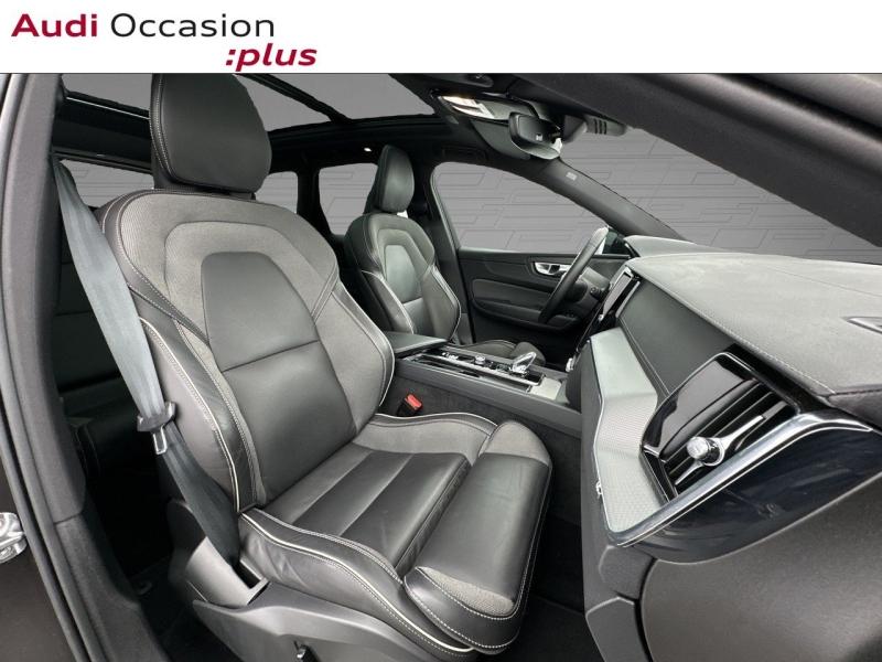 Voitures occasions VOLVO XC60 Ultimate Style Dark Vélizy-Villacoublay